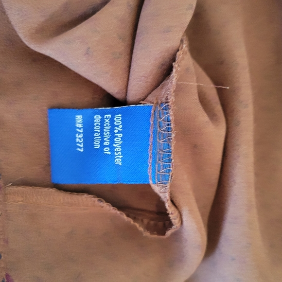 Apt. 9 Large Blouse with Pleated Front Panel and Ruffle Neck and Sleeves - Picture 7 of 7